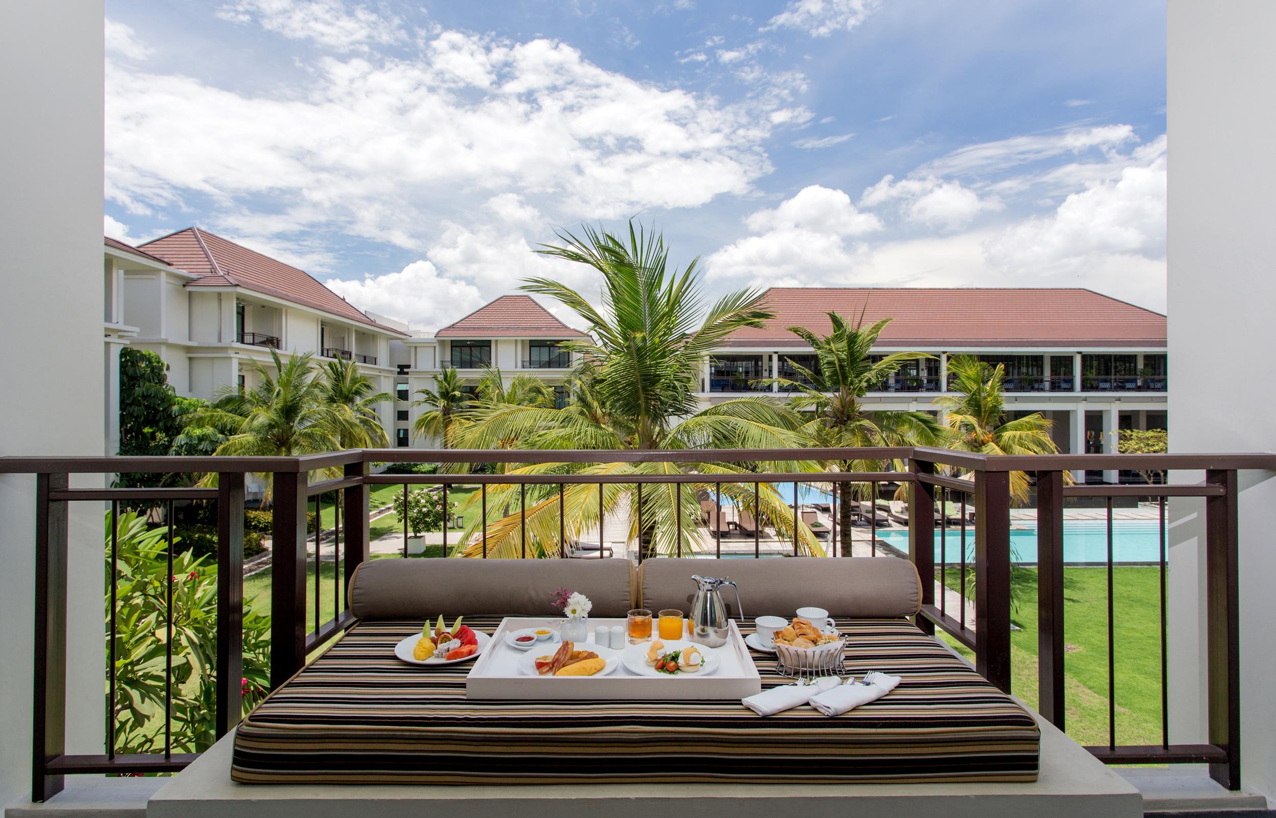 U Sathorn Bangkok Hotel Exterior photo