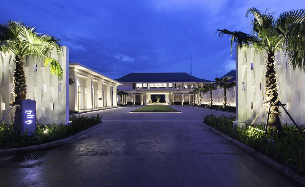 U Sathorn Bangkok Hotel Exterior photo